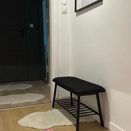 17 Apartment