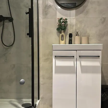 Apartment 17 *