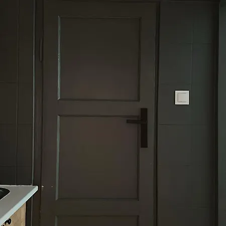 شقة 17 وارسو